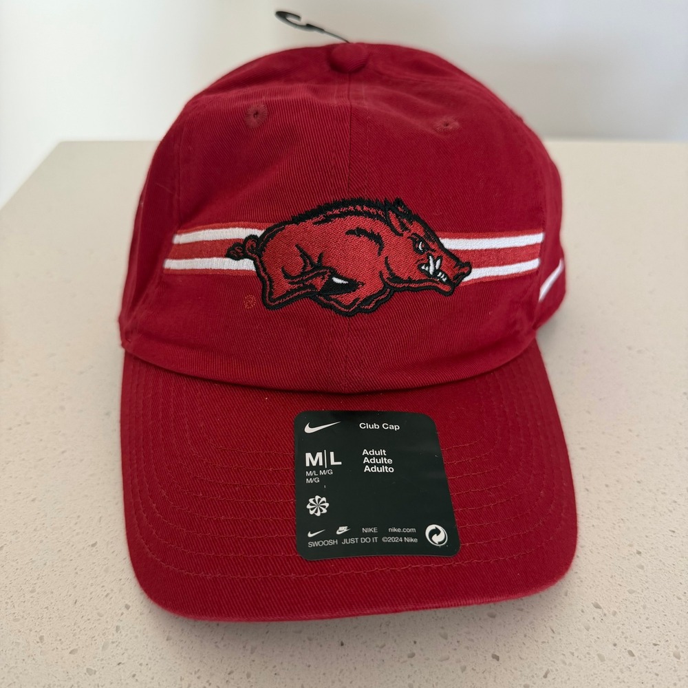 Nike‎ Arkansas Razorbacks Club Cap Red M/L Unstructured Hat NEW